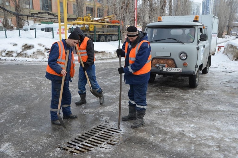 Проведен осмотр ливневых канализаций города 
Саратова в целях подготовки их к паводковому периоду