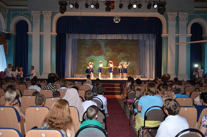 Городские власти устроили будущим первоклассникам 
настоящий праздник