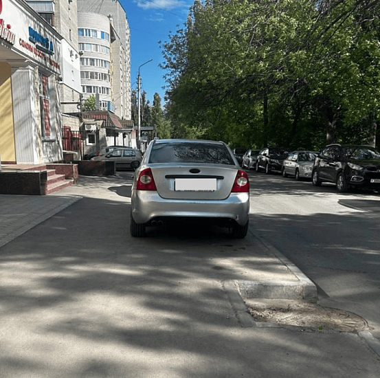 На территории Октябрьского района состоялись 
мероприятия по выявлению нарушений правил парковки