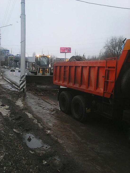 Продолжаются мероприятия по уборке Ленинского 
района