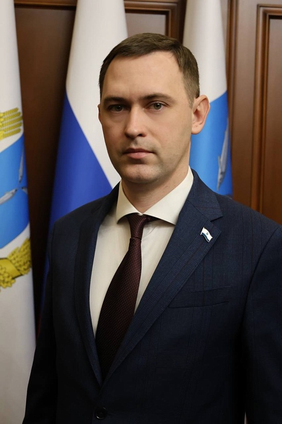 Заместителем главы администрации по правовым вопросам назначен М.Г. Леонов