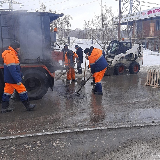 В ночь на субботу рабочие восстановят 6 
участков улично-дорожной сети