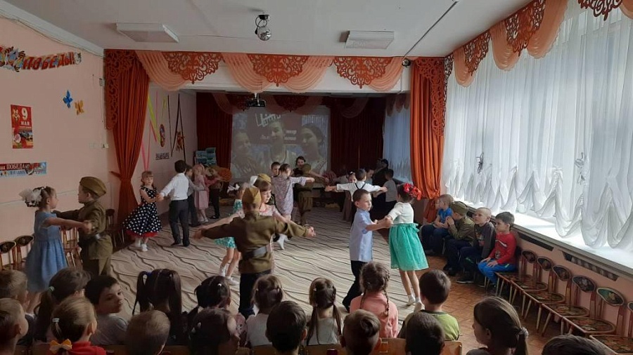 В образовательных учреждениях Заводского 
района проходят мероприятия, приуроченные ко Дню Победы