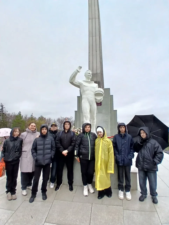 Школьники Октябрьского района - в Парке покорителей космоса