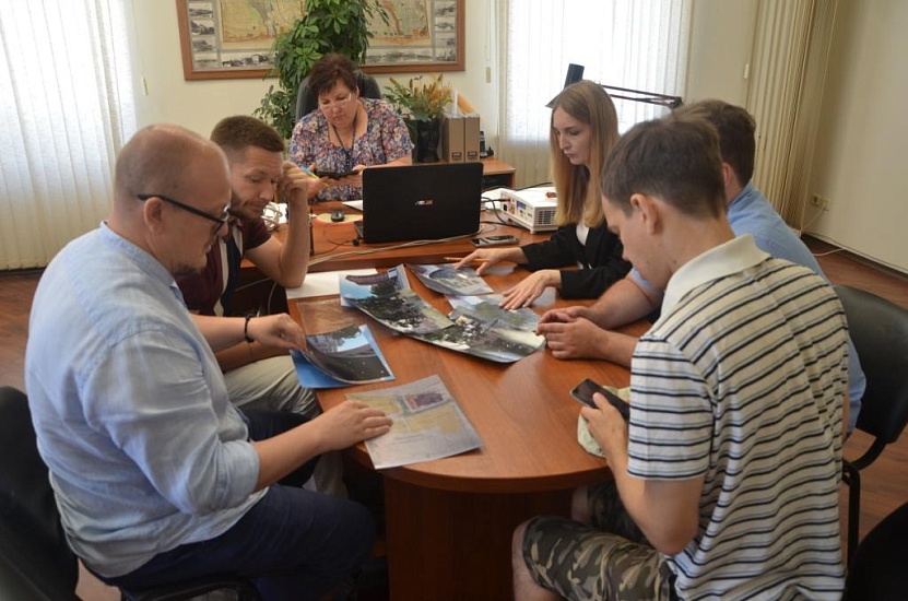 Инвестор представил проект благоустройства 
территории дома, известного саратовцам по бывшему магазину «Юбилейный»
