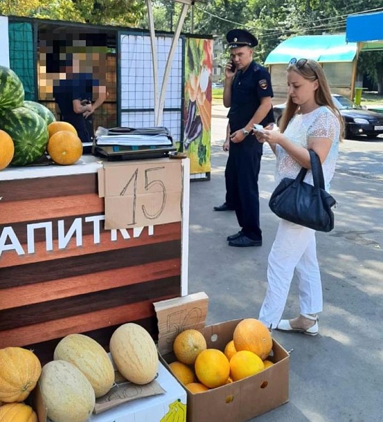 На территории Октябрьского района продолжаются 
мероприятия по выявлению и пресечению фактов незаконной торговли