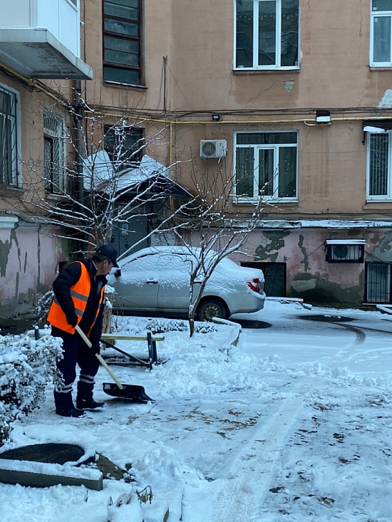 В Волжском районе продолжаются мероприятия 
по содержанию территории