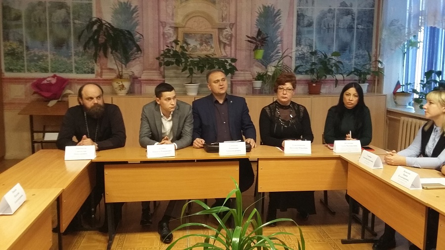 В Ленинском районе прошел круглый стол, 
посвященный оказанию помощи семьям, имеющим детей-инвалидов