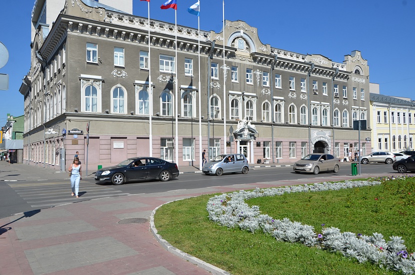 В администрации города и подведомственных 
учреждениях произошел ряд кадровых изменений