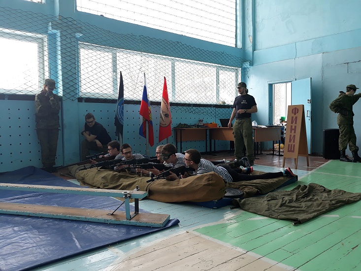 В Саратове проведены открытые городские 
военно-тактические игры для старшеклассников «Наследники Победы»