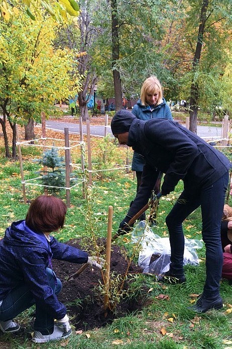 В центре города продолжаются работы по 
благоустройству