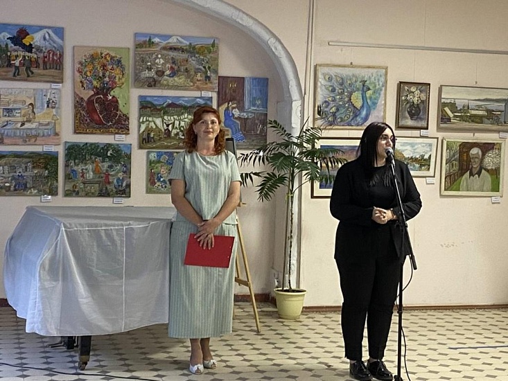 Состоялось открытие выставки работ учащихся 
объединения «Остров вдохновения»