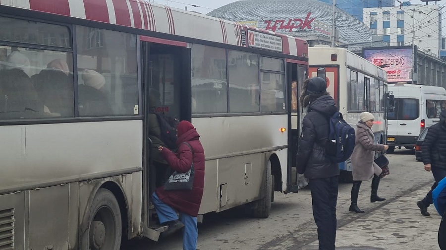В областном центре проверили интервалы 
движения на маршрутах № 2Д и № 90