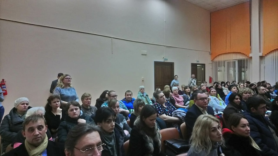 Глава Ленинского района провела встречу 
с жителями