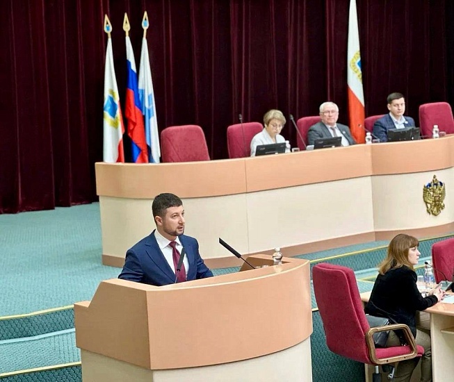 Лев Юсупов выступил на 48-м внеочередном 
заседании Саратовской городской Думы