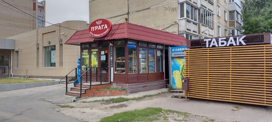 Сотрудниками администрации города выявлены 
факты незаконного изменения фасадов нежилых зданий