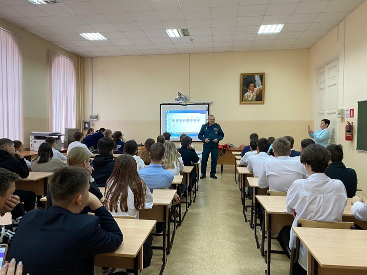 В школах Волжского района проходят уроки 
по безопасности на льду