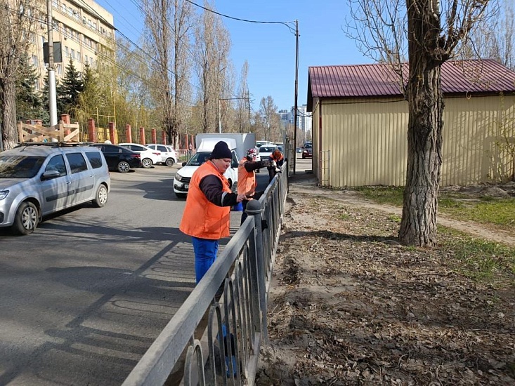 Продолжаются комплексные работы по благоустройству 
территории Октябрьского района