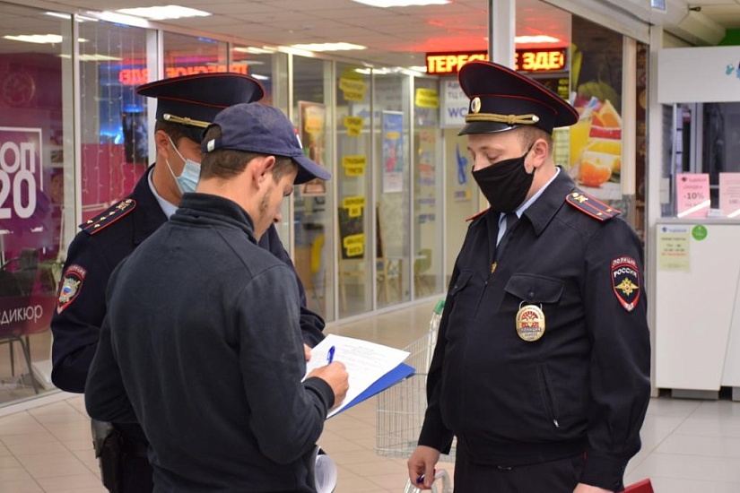 В Саратове состоялся рейд по выявлению 
нарушителей масочного режима