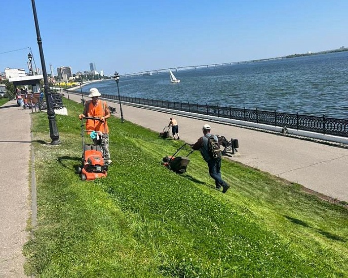 В Октябрьском районе продолжаются комплексные 
работы по благоустройству