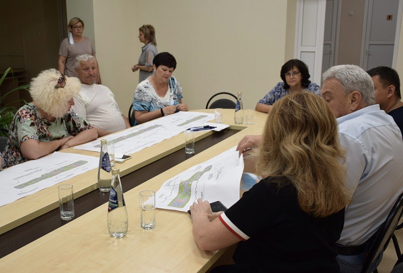 Горожане и представители муниципалитета 
обсудили предварительную концепцию благоустройства бульвара Мюфке
