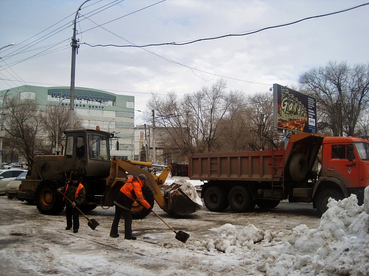В Кировском районе продолжаются работы 
по благоустройству