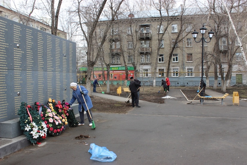 Более 1000 заводчан приняло участие в мероприятиях 
по благоустройству в выходные дни