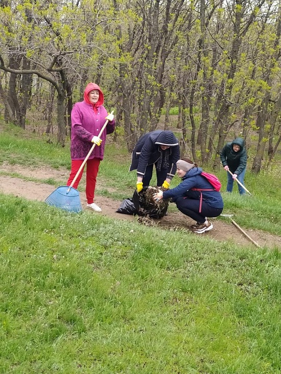 В Ленинском районе прошли мероприятия 
по благоустройству