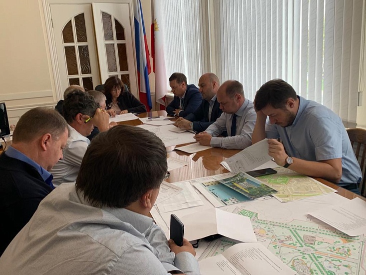 В городской администрации состоялось совещание 
по вопросу подготовки к отключению водоснабжения в Заводском, Кировском и Фрунзенском районах