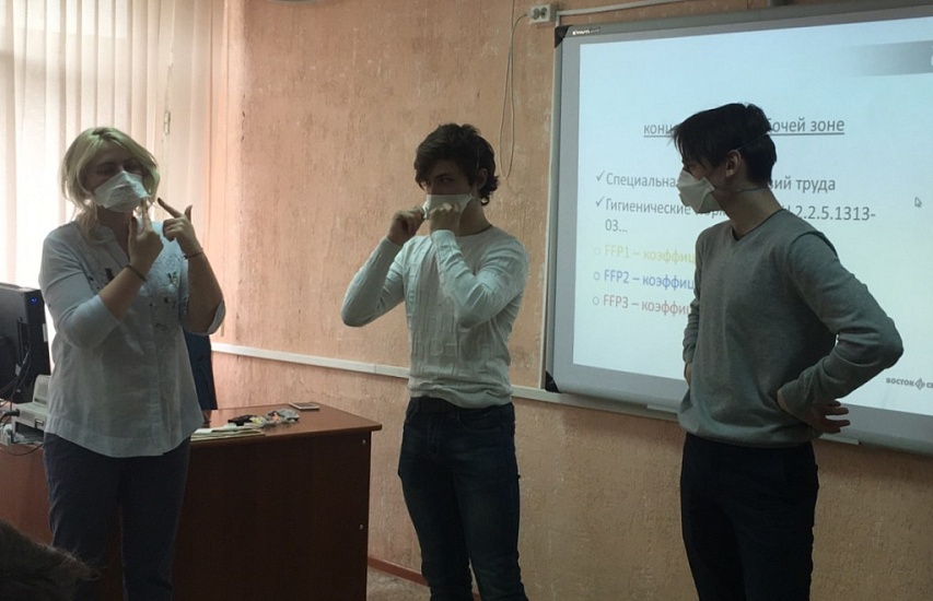 Учащимся старших классов рассказали об 
охране труда