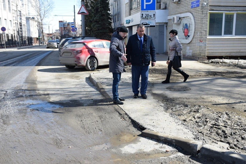 Представители Общественной палаты города 
и дорожного комитета осмотрели ряд дорог, отремонтированных в прошлом году