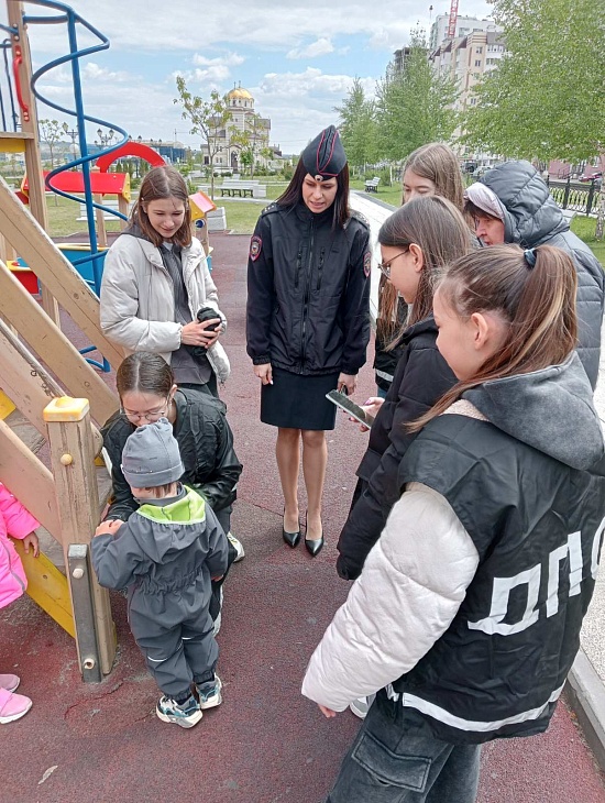 Сотрудники Госавтоинспекции Саратова 
провели акцию «Засветись»