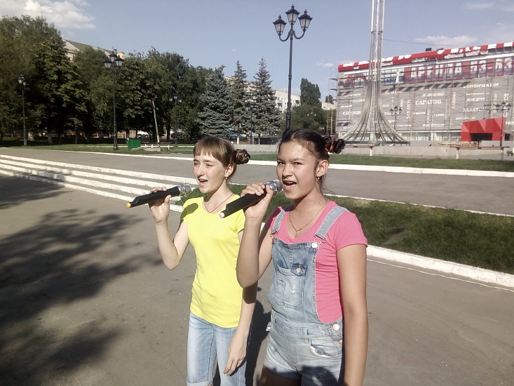 В сквере «Рубин» отметили Международный 
день дружбы