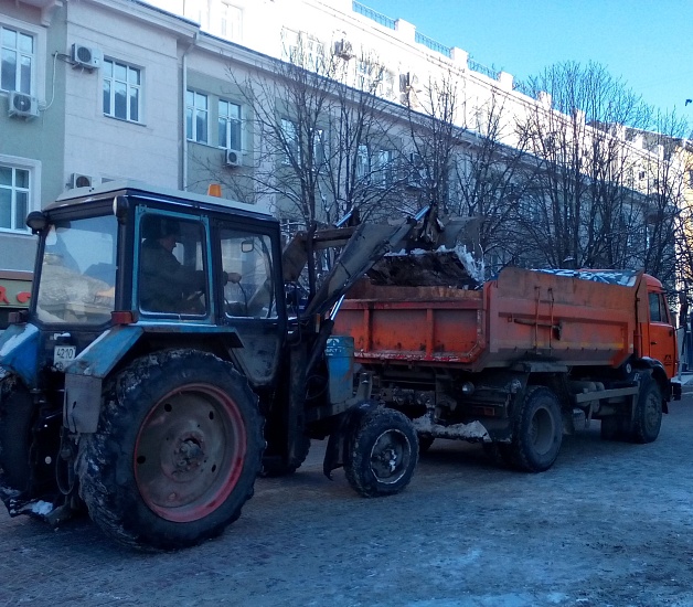 В центре Саратова продолжаются работы 
по благоустройству