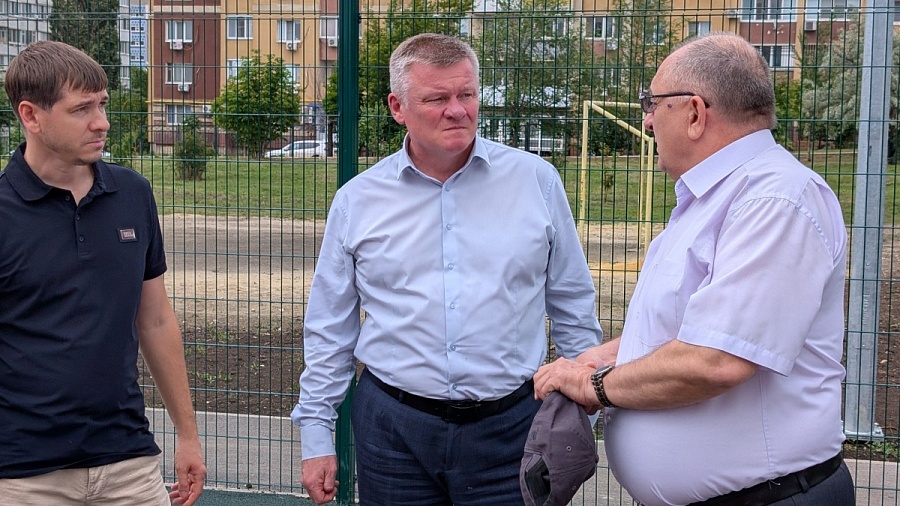 Михаил Исаев посетил парк «Солнечный» в Ленинском районе