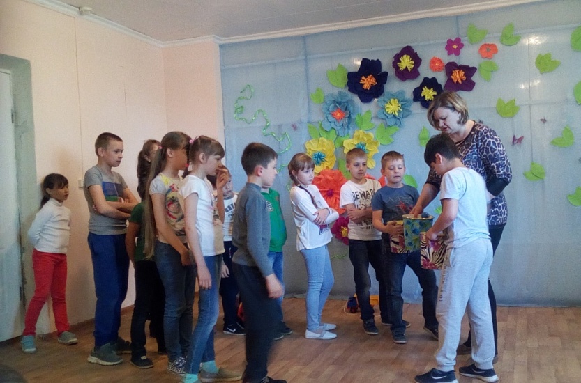 В подростковом клубе отпраздновали наступление 
каникул