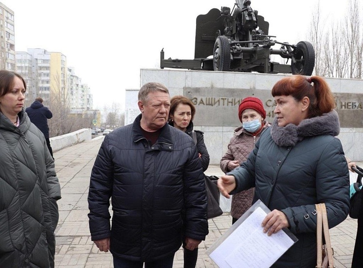 Муниципалитет просит запретить застройщику 
продолжать работы на Улешах
