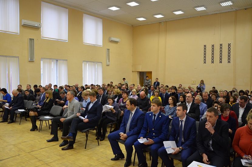 В Саратове обсудили изменения в Уставе 
города