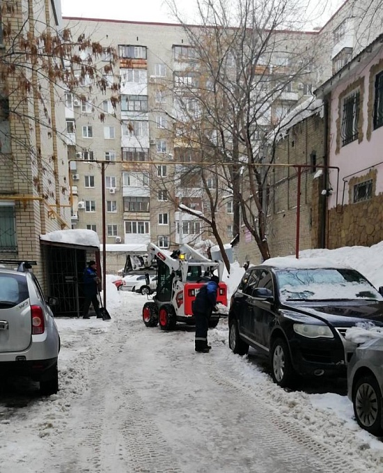 В Октябрьском районе провели обход дворовых 
территории