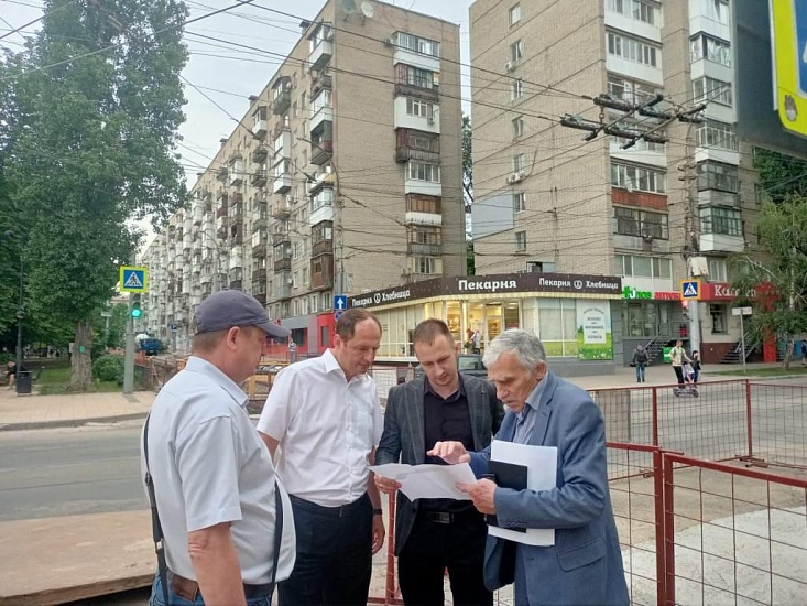 Во Фрунзенском районе проведено выездное 
совещание по вопросу недопустимости нарушения сроков при проведении земляных работ