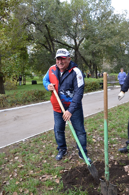 В Саратове прошел общегородской субботник