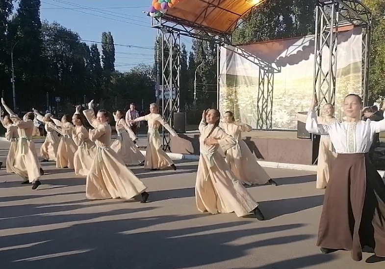 Заводчане отметили День города и района