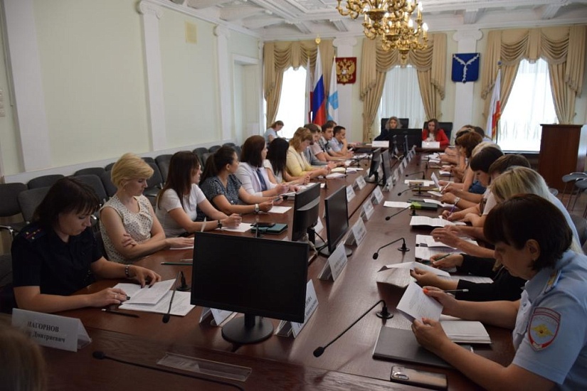 Состоялось совещание по вопросу взаимодействия 
с правоохранительными органами в сфере миграционной политики