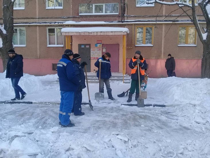 За сутки в Саратове вывезено свыше 5 тысяч 
кубометров снега
