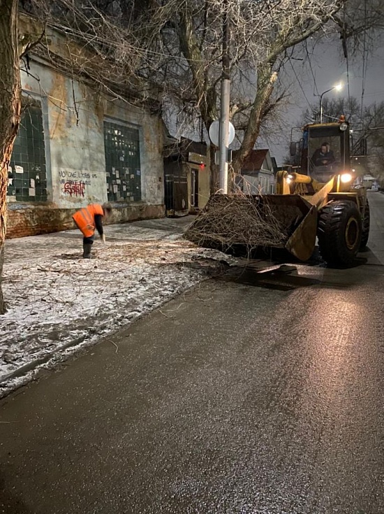 На территории Октябрьского района продолжаются 
работы по благоустройству