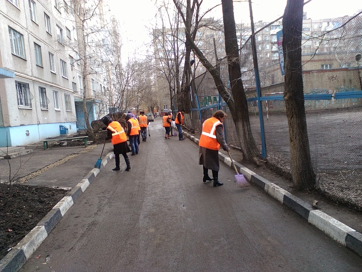 В Кировском районе ведутся работы по благоустройству