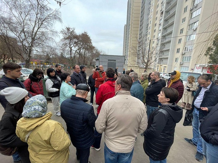 Во Фрунзенском районе проведена встреча 
с жителями по ул. Шелковичная