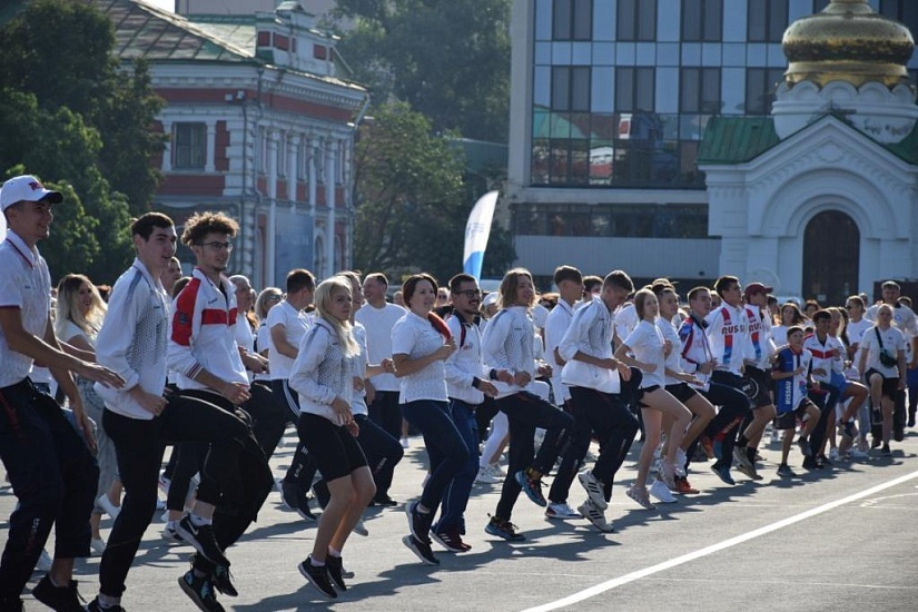 На Театральной площади состоялся «Физкульт-субботник»