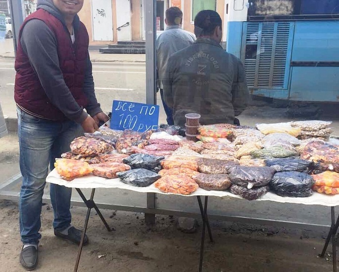 Продолжается борьба с незаконной торговлей 
на улицах Волжского района