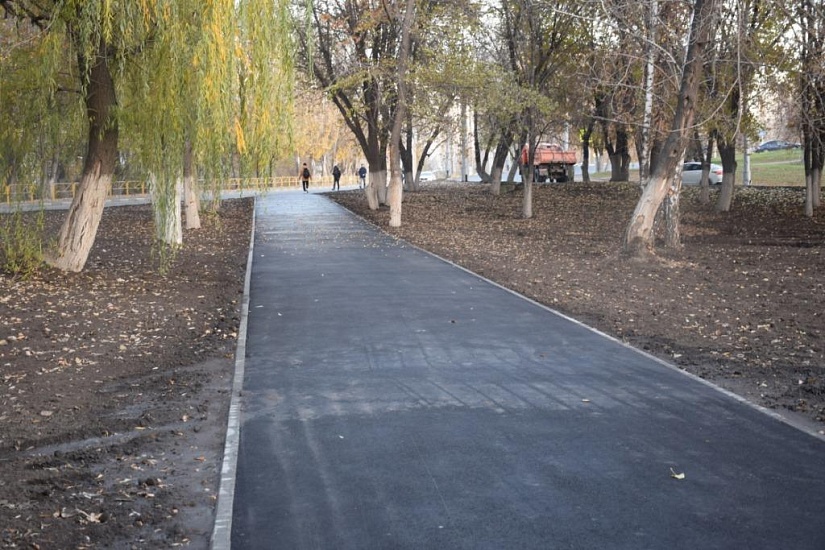 В четырех районах Саратова закончен ремонт 
тротуаров